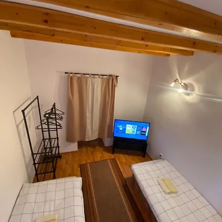 Privat Tilia Apartment Ivachnova Exterior photo